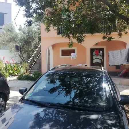 Zdenka דירה *